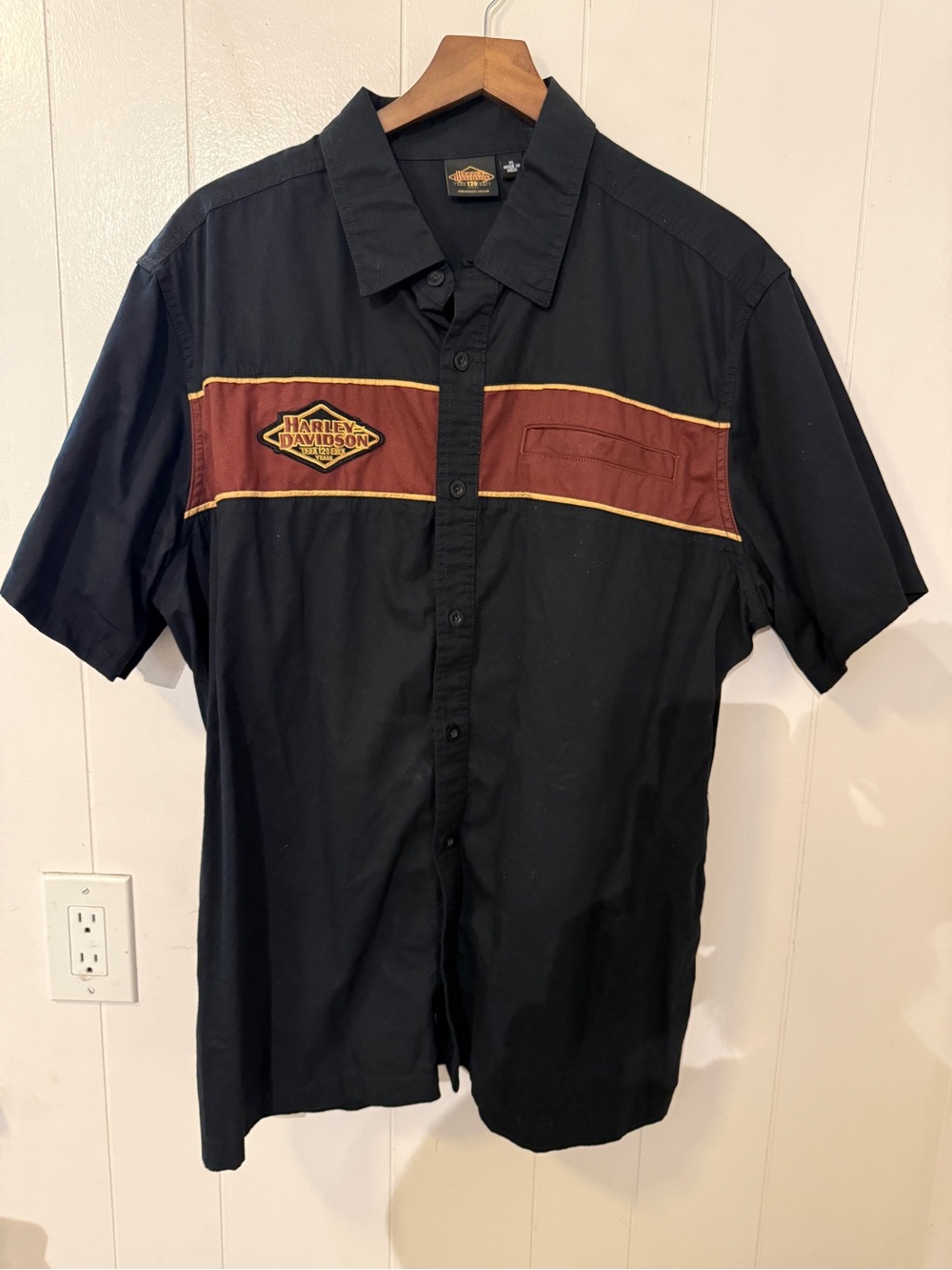 Harley-Davidson Black Short Sleeve Button-Down Shirt with Maroon and Gold Trim